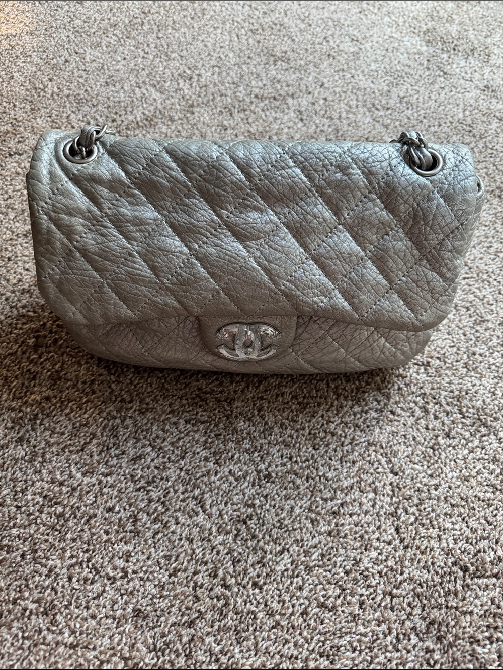 CHANEL Quilted Shoulder Bag in Metallic Gray